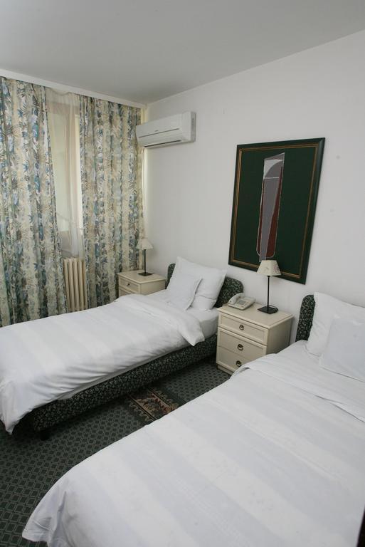 Hotel Radmilovac Belgrade Room photo